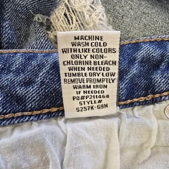 Almost Famous Denim Shorts Juniors 1 Distressed Light Wash Festival Grunge Beach - Picture 6 of 6